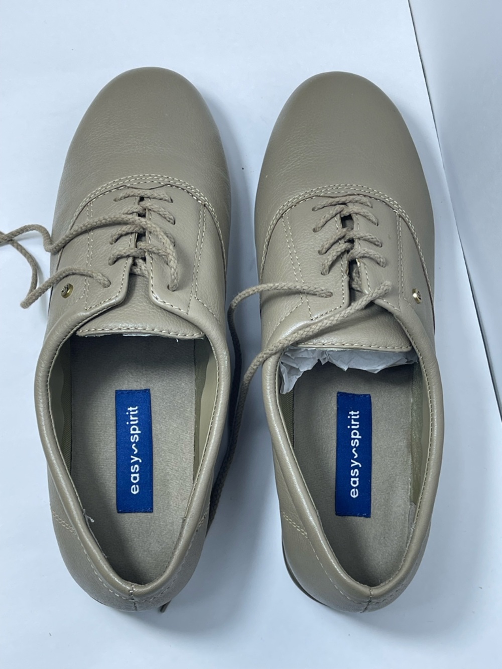 Easy Spirit Women's Taupe Lace-Up Oxfords